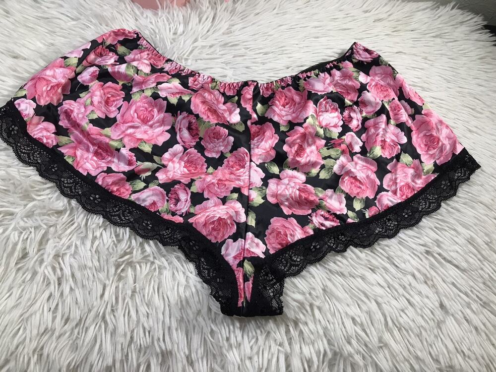 Y2K Women's Satin Silk like feel Floral Lace Trim Shorts Size L Lingerie Style